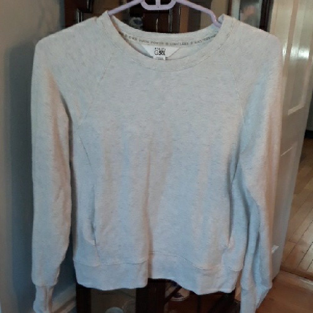 Athleta Girls Light Gray Crew Neck ( Crewneck) Sweatshirt Size 12